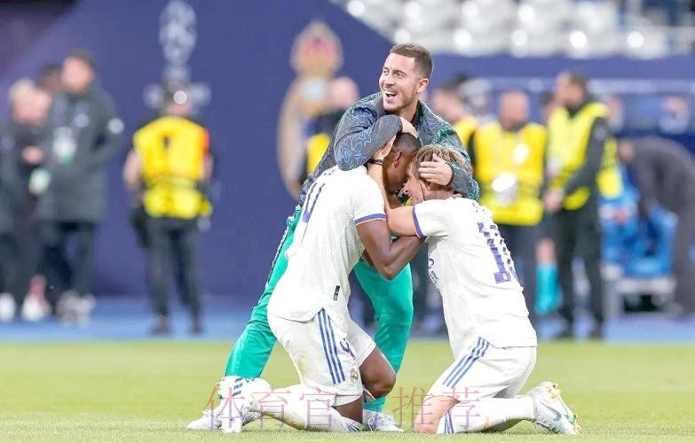 马卡:阿扎尔缺席本周一皇马合练 伊斯科已复训 马卡:阿扎尔缺席本周一皇马合练 伊斯科已复训